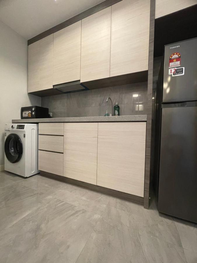Imperio.Res - Near To Jonker & Mall - Pool View Malacca Esterno foto